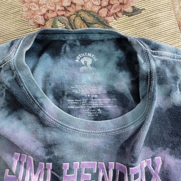 Jimi Hendrix T-Shirt Mens S Purple Tie Dye Playing Guitar Legend Rocker Graphics - Picture 8 of 9